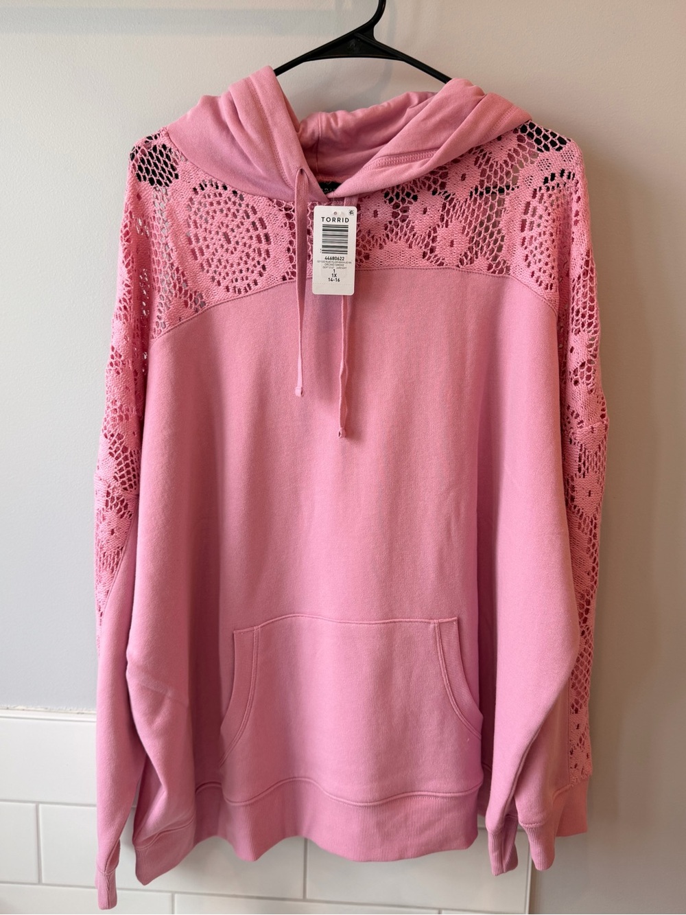 🩷 NWT torrid Pink Crochet-Yoke Hoodie. Size 14/16